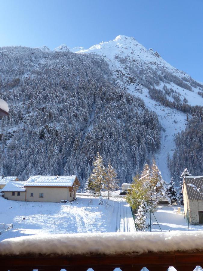 Tranquillite Et Authenticite Au Pied Des Ecrins Apartamento Villar-dʼArène Exterior foto